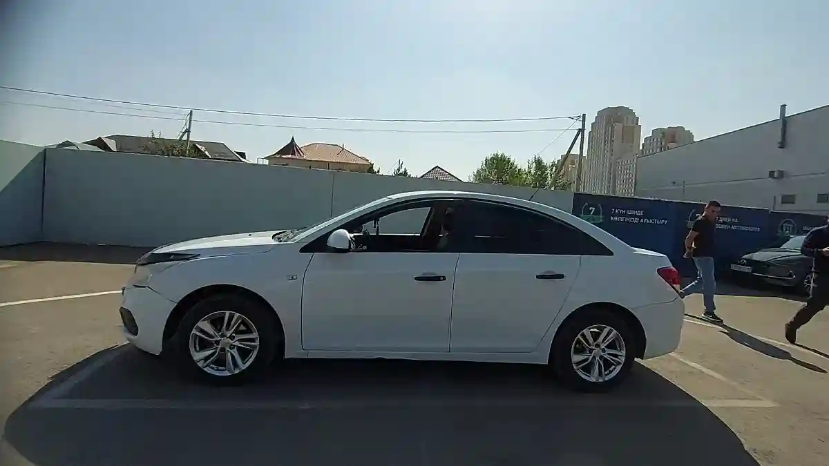 Chevrolet Cruze 2013 года за 2 810 000 тг. в Шымкент