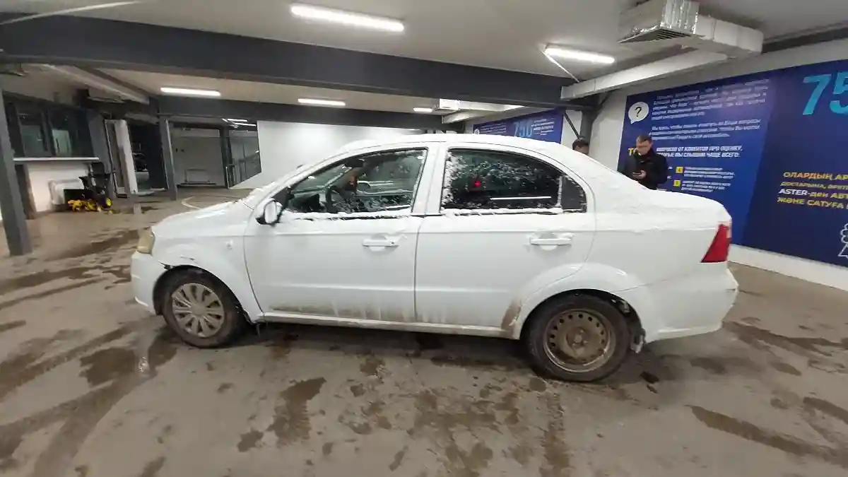 Chevrolet Aveo 2013 года за 3 000 000 тг. в Астана