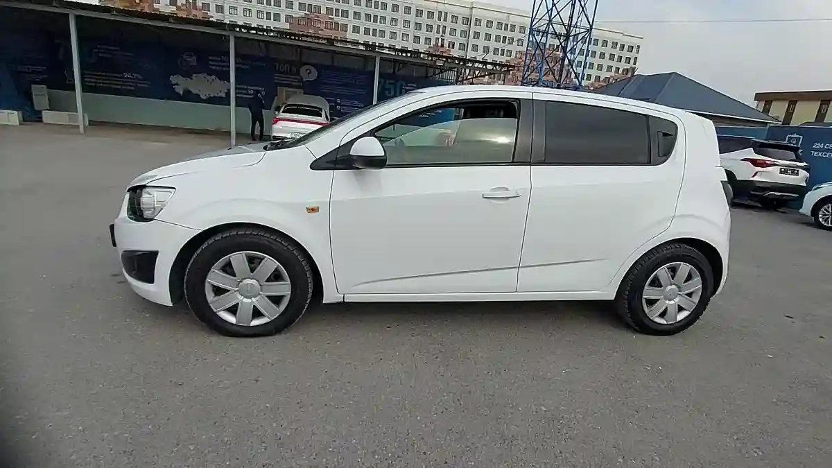 Chevrolet Aveo 2013 года за 3 200 000 тг. в Шымкент