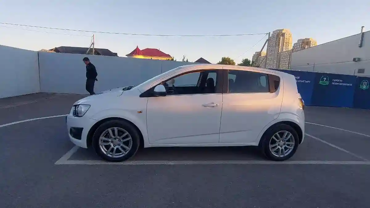 Chevrolet Aveo 2013 года за 4 800 000 тг. в Шымкент