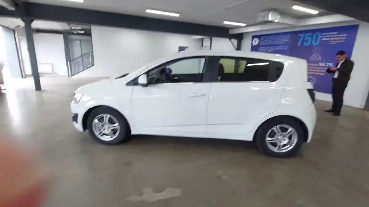 Chevrolet Aveo 2013 года за 3 500 000 тг. в Астана