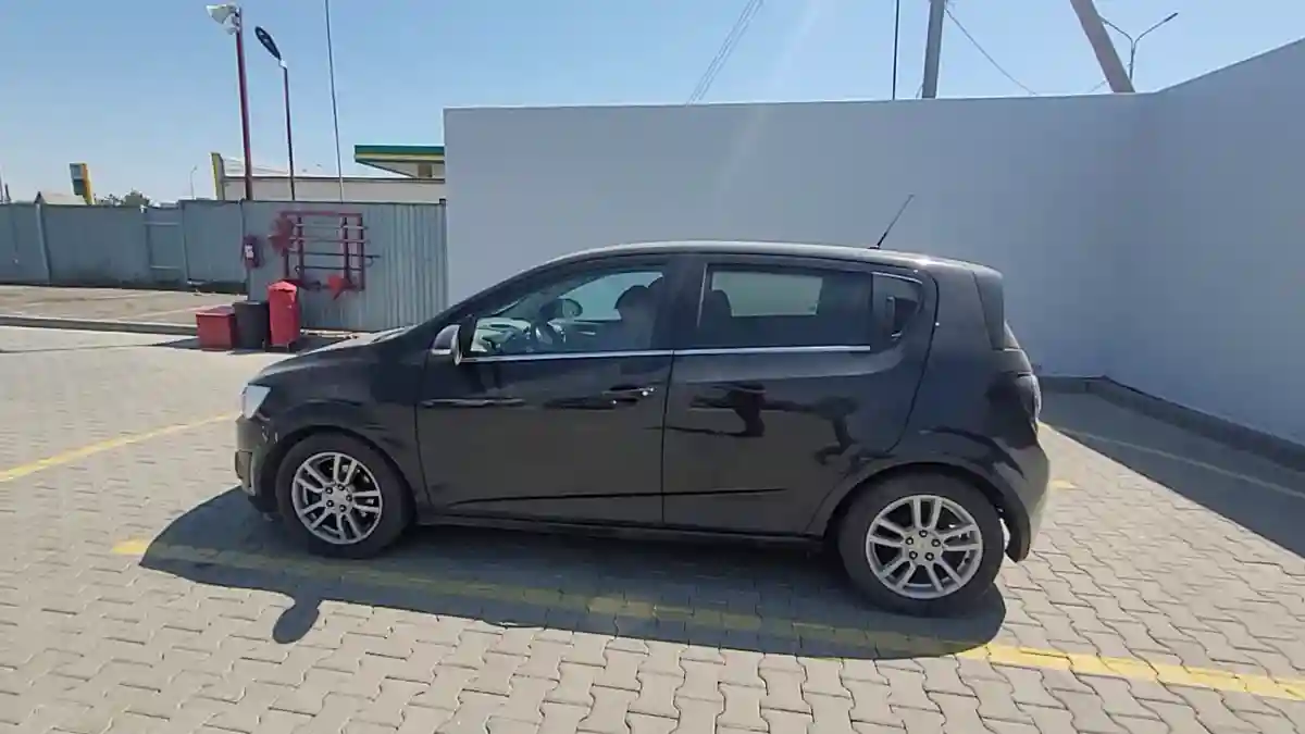 Chevrolet Aveo 2014 года за 4 500 000 тг. в Кокшетау
