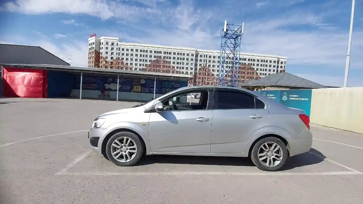 Chevrolet Aveo 2013 года за 3 800 000 тг. в Шымкент