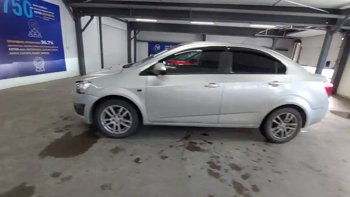 Chevrolet Aveo 2013 года за 3 100 000 тг. в Астана