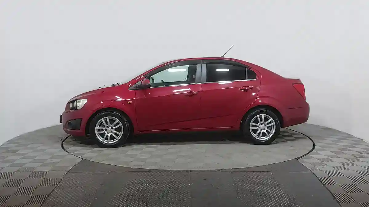 Chevrolet Aveo 2013 года за 4 390 000 тг. в Астана