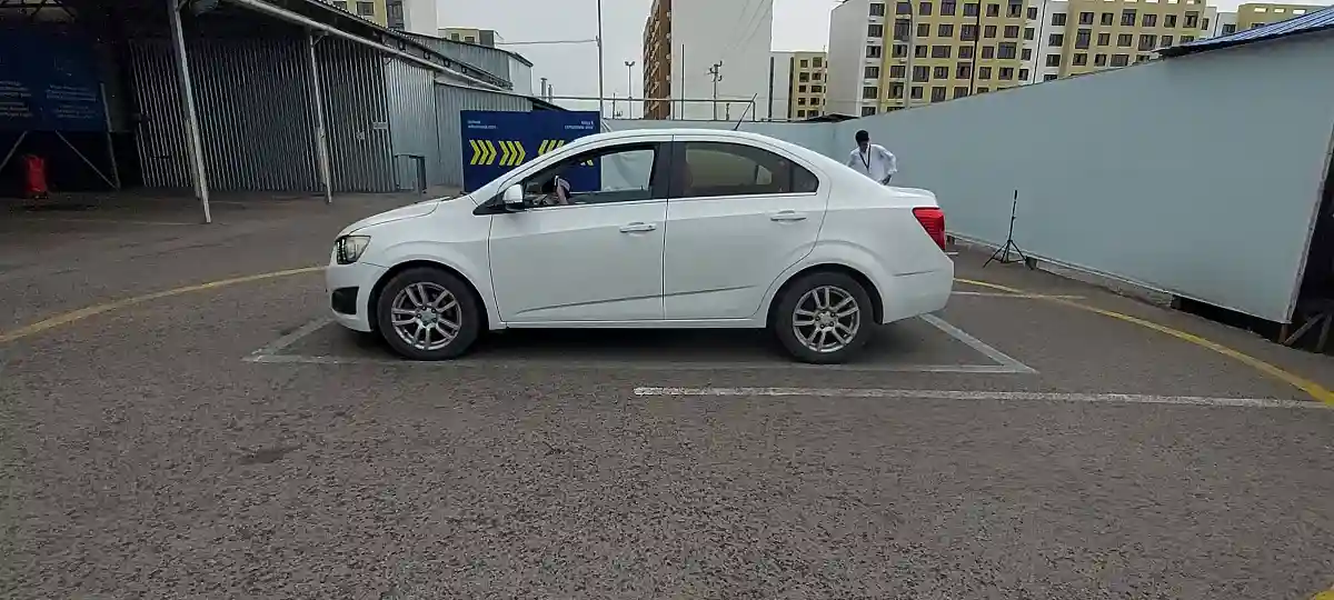 Chevrolet Aveo 2013 года за 3 500 000 тг. в Алматы