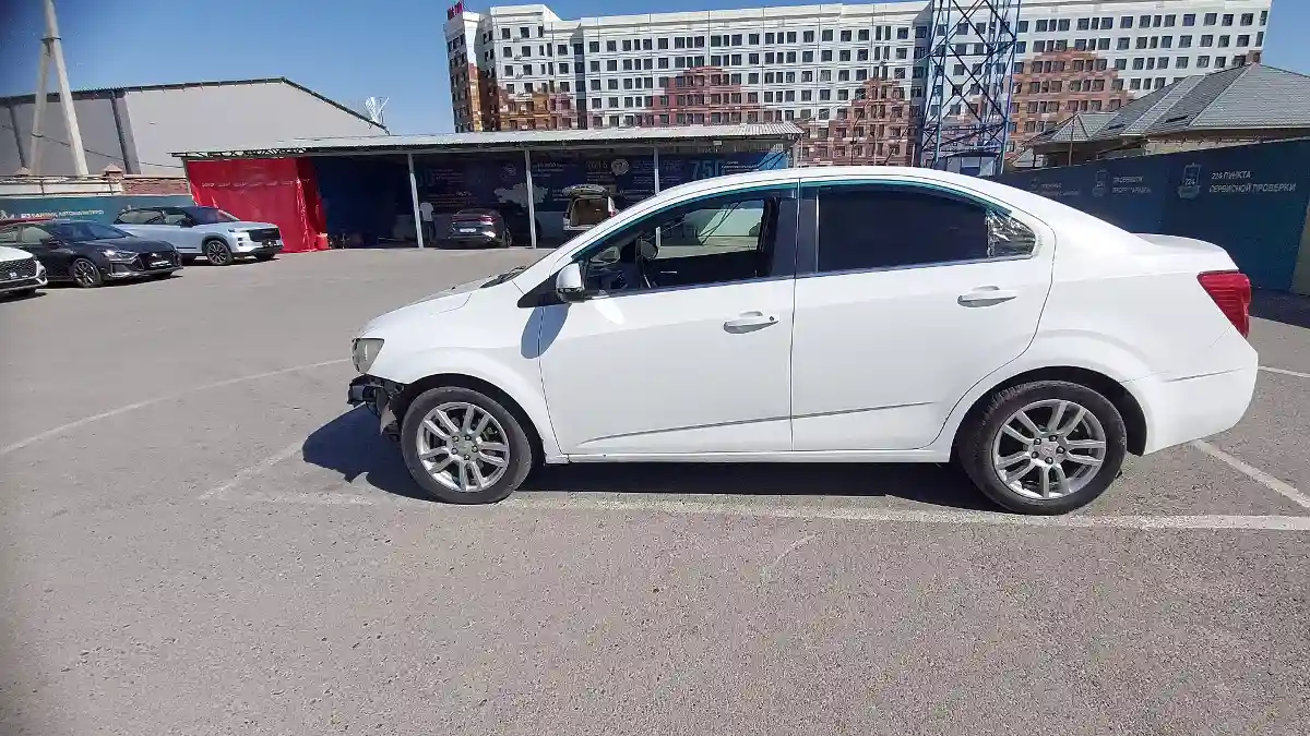 Chevrolet Aveo 2014 года за 2 500 000 тг. в Шымкент
