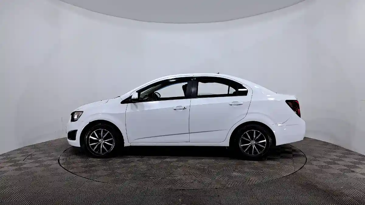 Chevrolet Aveo 2014 года за 2 990 000 тг. в Астана