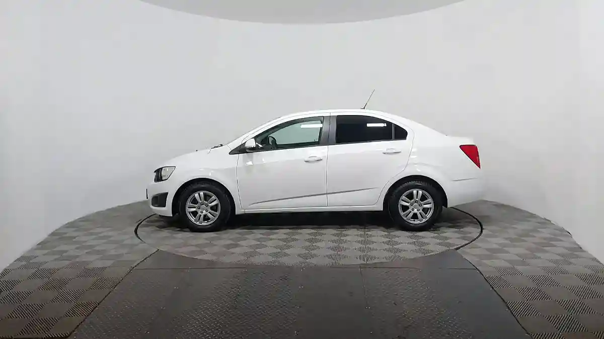 Chevrolet Aveo 2015 года за 4 390 000 тг. в Астана