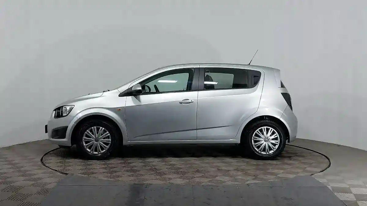 Chevrolet Aveo 2013 года за 3 200 000 тг. в Астана