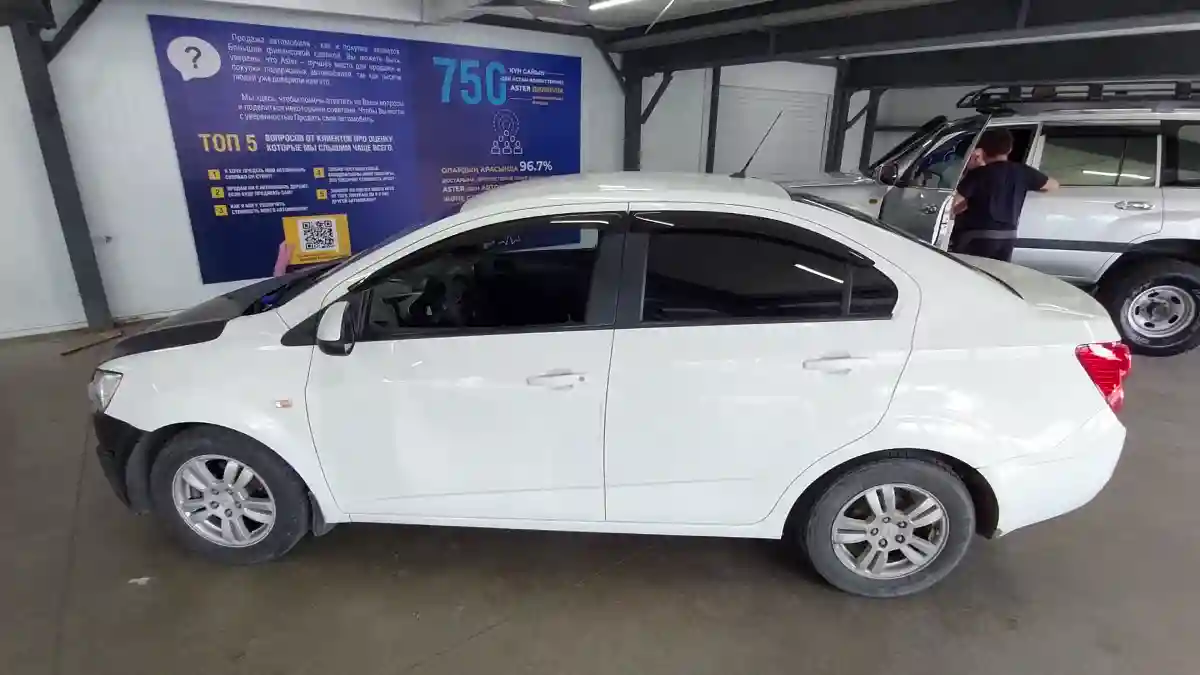 Chevrolet Aveo 2013 года за 2 500 000 тг. в Астана