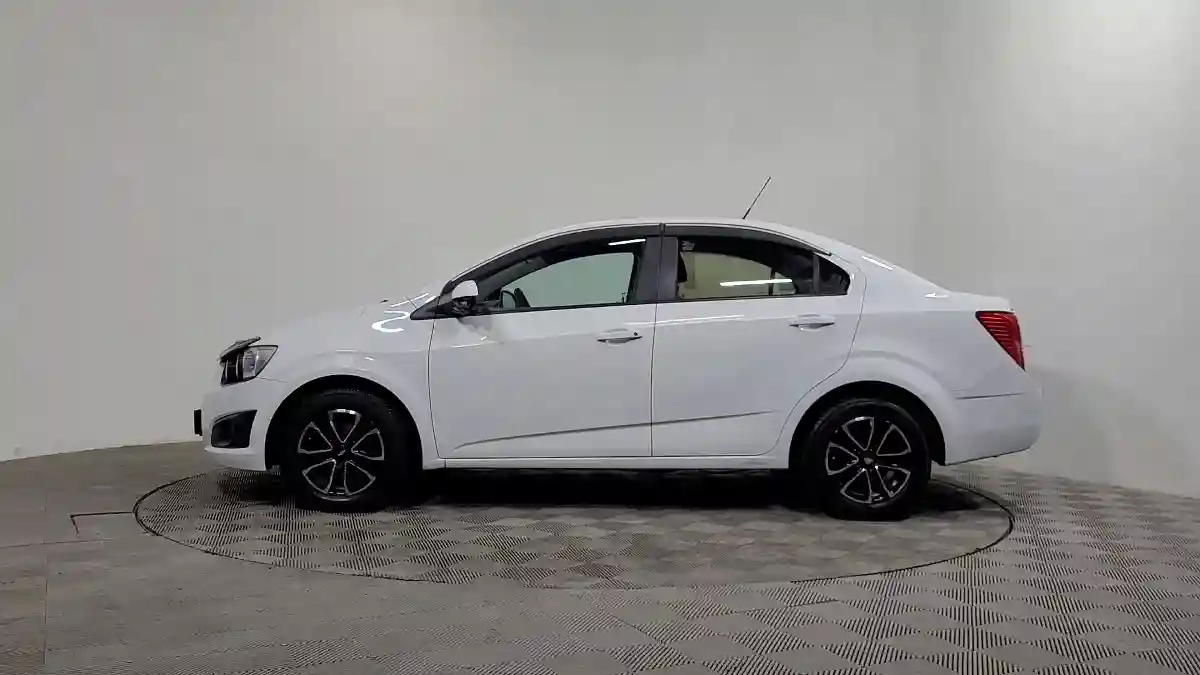 Chevrolet Aveo 2014 года за 2 790 000 тг. в Алматы