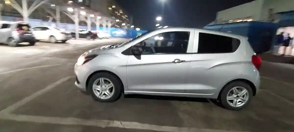 Chevrolet Spark 2017 года за 4 000 000 тг. в Алматы