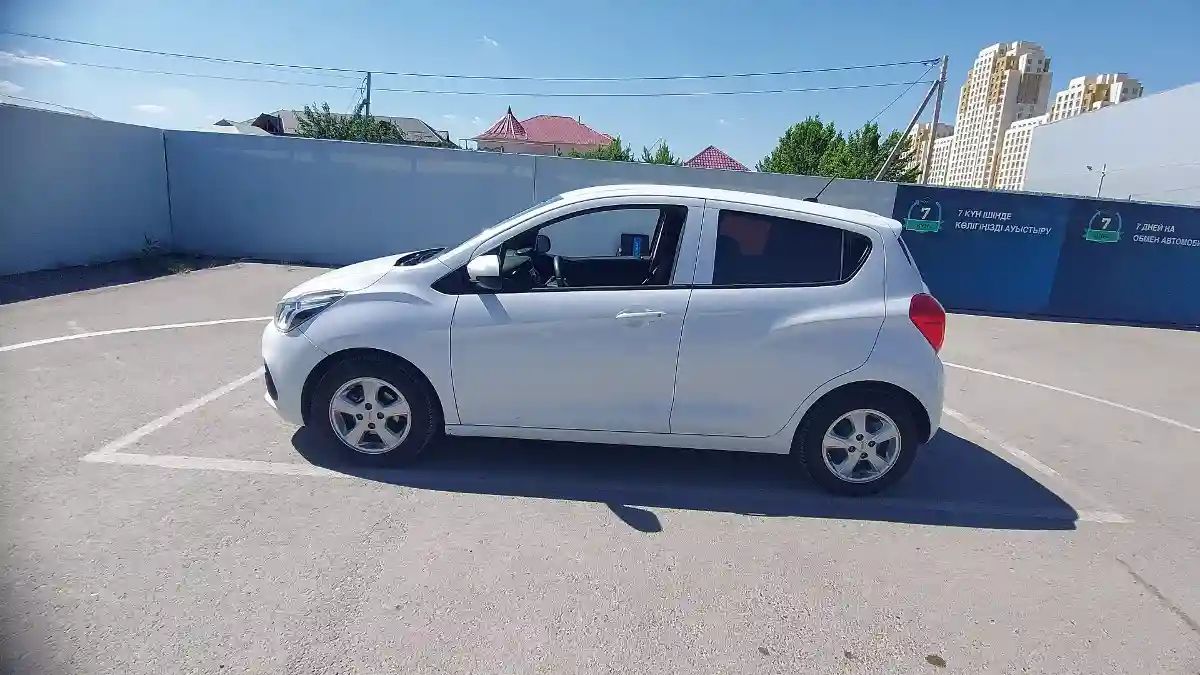 Chevrolet Spark 2017 года за 5 200 000 тг. в Шымкент