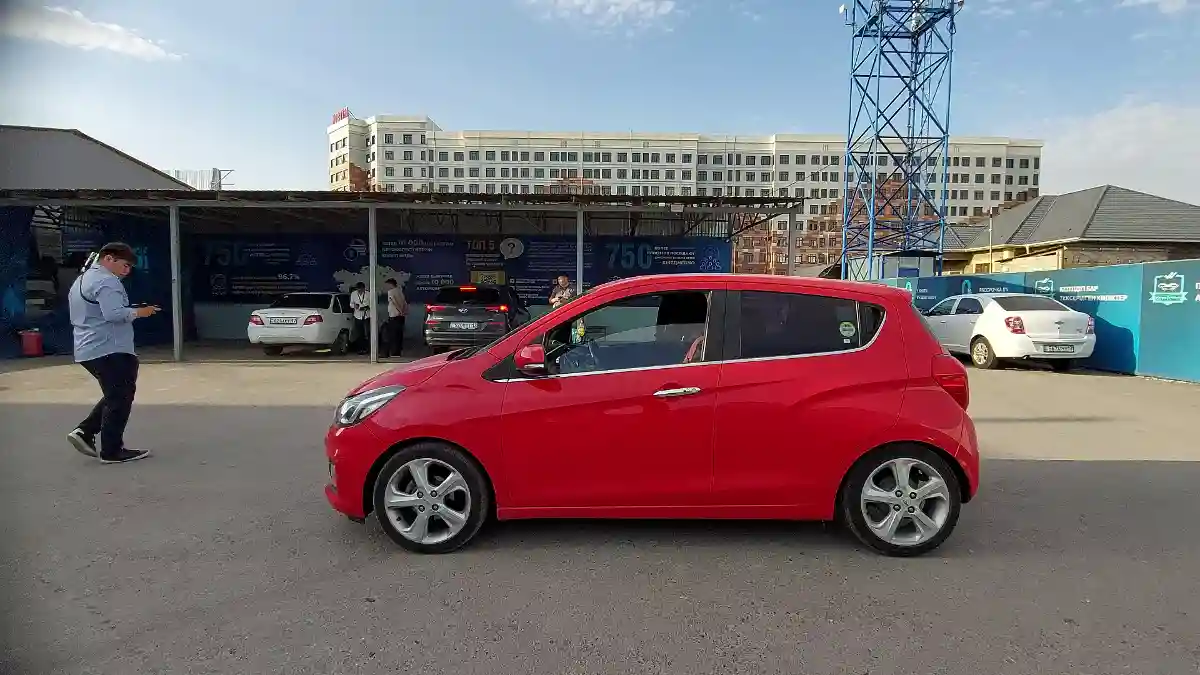 Chevrolet Spark 2019 года за 5 500 000 тг. в Шымкент