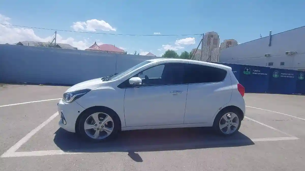 Chevrolet Spark 2016 года за 4 500 000 тг. в Шымкент