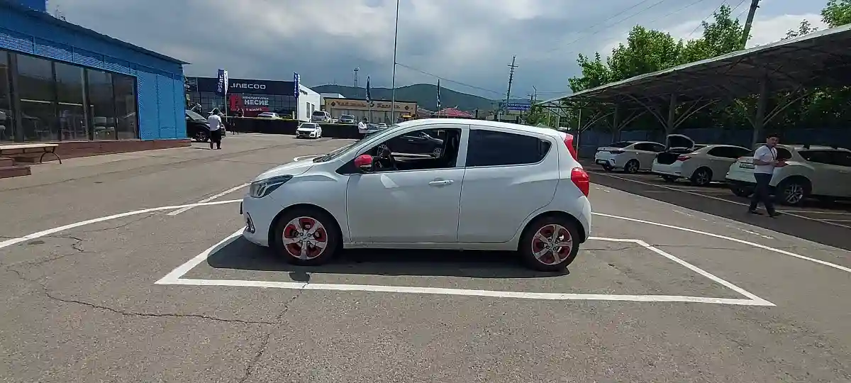 Chevrolet Spark 2017 года за 4 000 000 тг. в Алматы