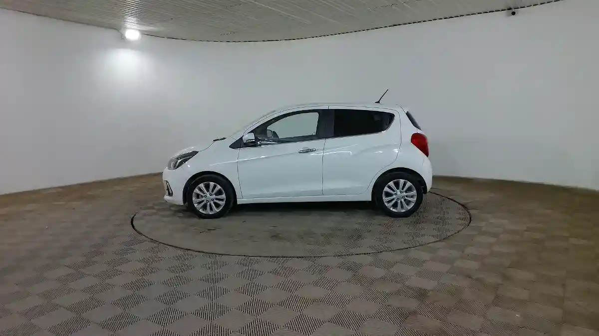 Chevrolet Spark 2017 года за 4 290 000 тг. в Шымкент