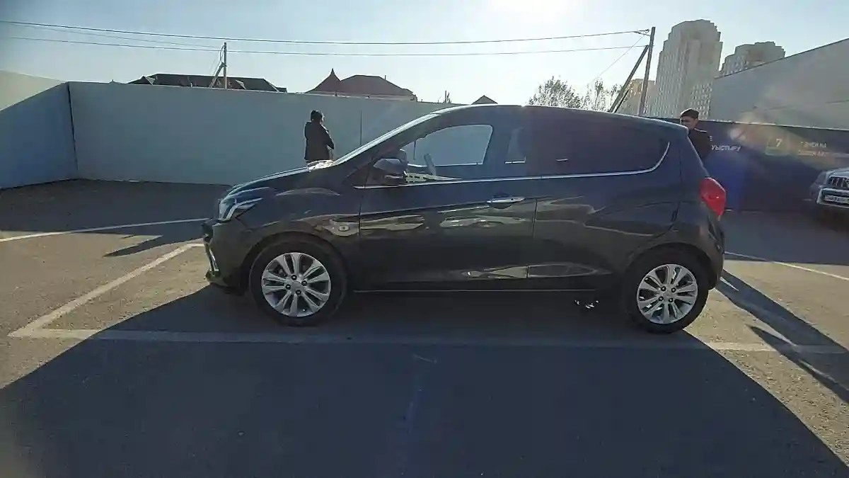 Chevrolet Spark 2018 года за 4 800 000 тг. в Шымкент