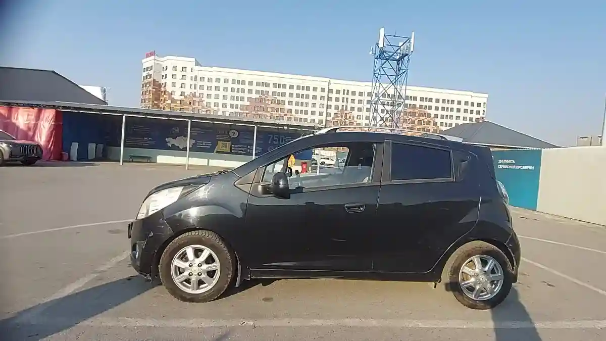 Chevrolet Spark 2011 года за 3 200 000 тг. в Шымкент