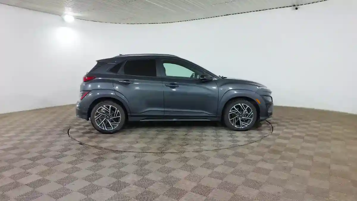 Hyundai Kona 2022 года за 7 990 000 тг. в Шымкент