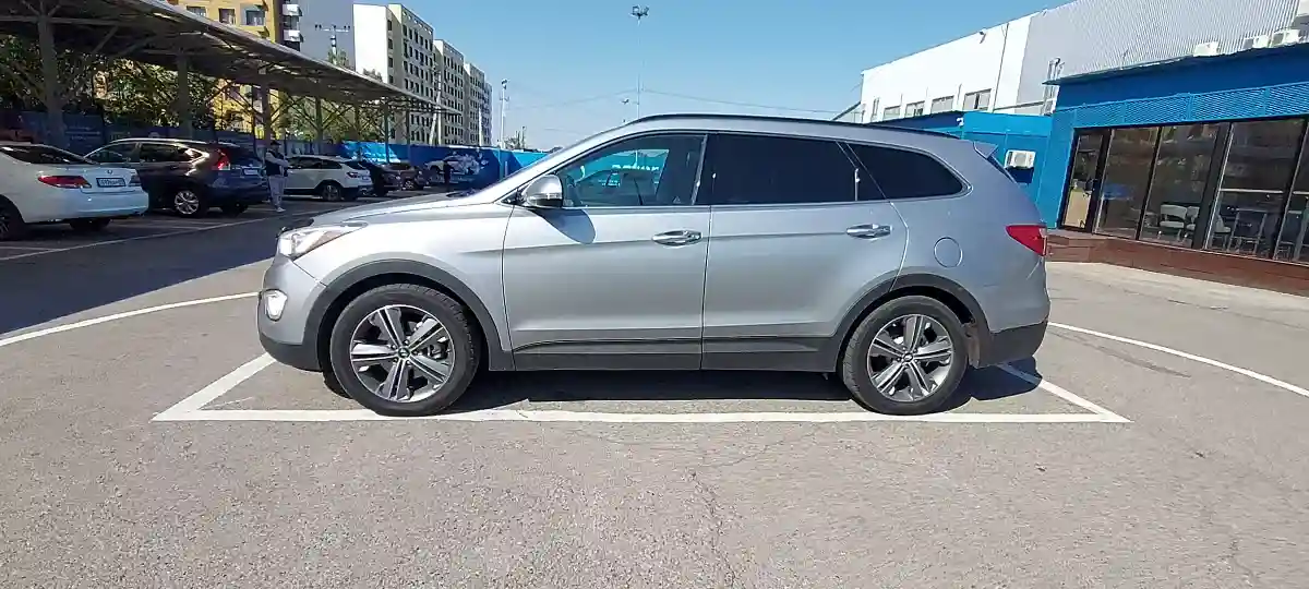 Hyundai Santa Fe 2015 года за 10 700 000 тг. в Алматы