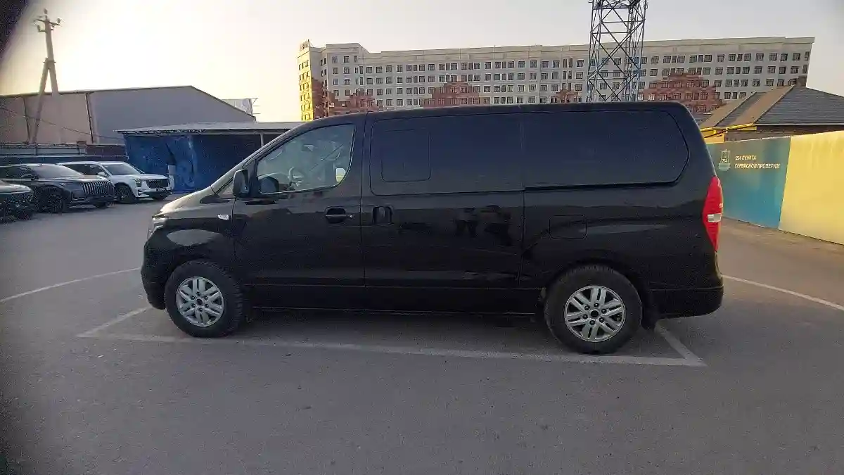 Hyundai H-1 2018 года за 15 000 000 тг. в Шымкент