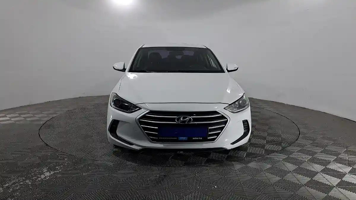 Hyundai Avante 2017 года за 7 390 000 тг. в Павлодар