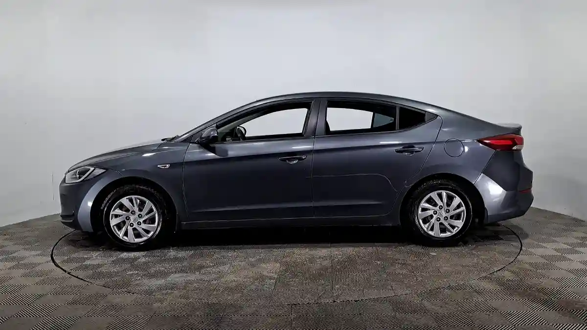 Hyundai Elantra 2018 года за 5 830 000 тг. в Астана