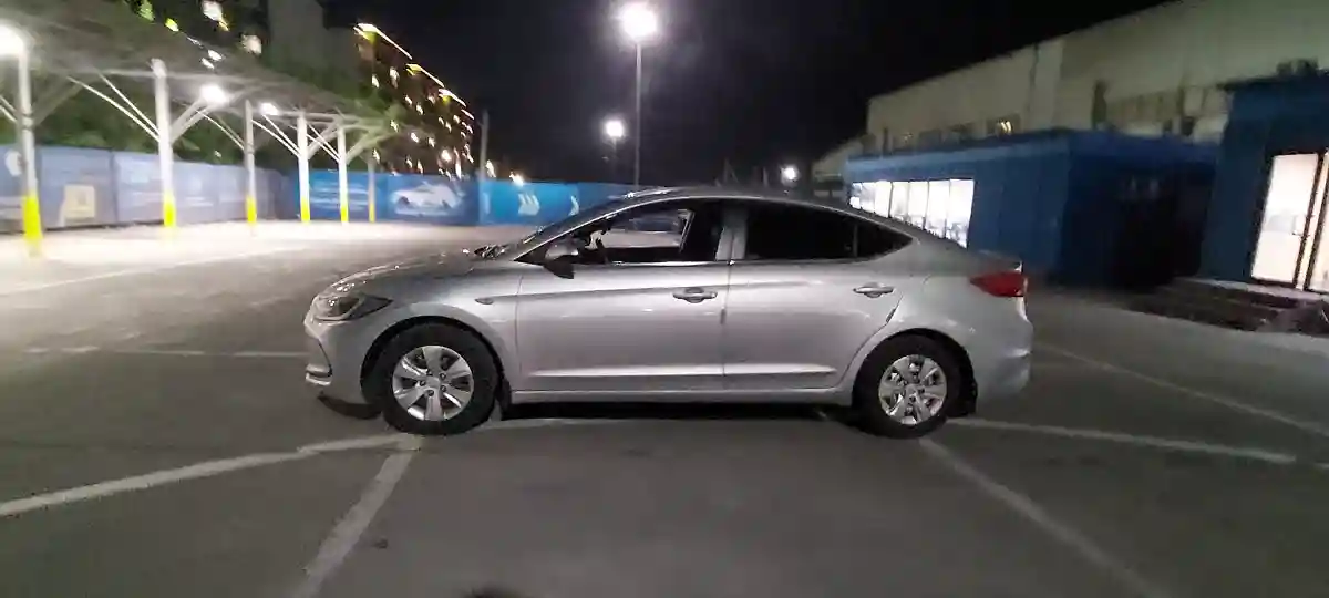 Hyundai Elantra 2018 года за 7 500 000 тг. в Алматы