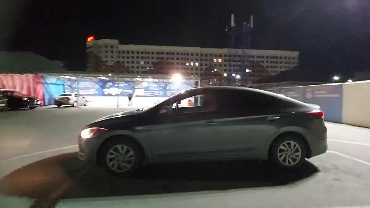 Hyundai Elantra 2017 года за 7 000 000 тг. в Шымкент