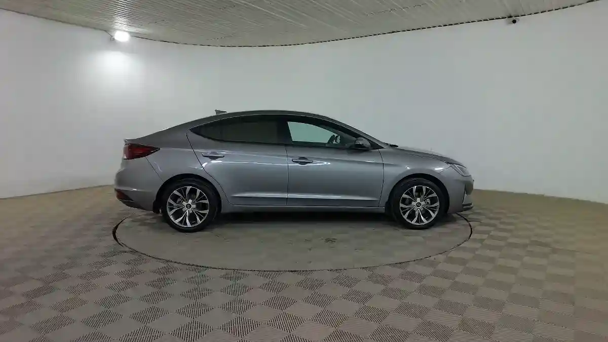 Hyundai Elantra 2019 года за 8 390 000 тг. в Шымкент