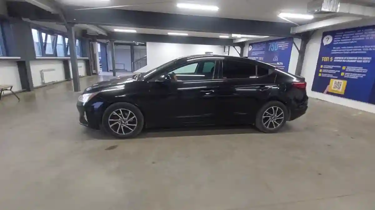 Hyundai Elantra 2018 года за 5 000 000 тг. в Астана