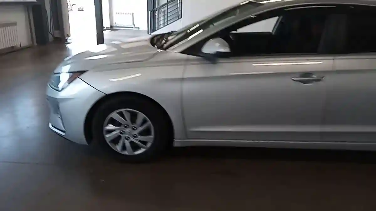 Hyundai Elantra 2018 года за 7 690 000 тг. в Астана