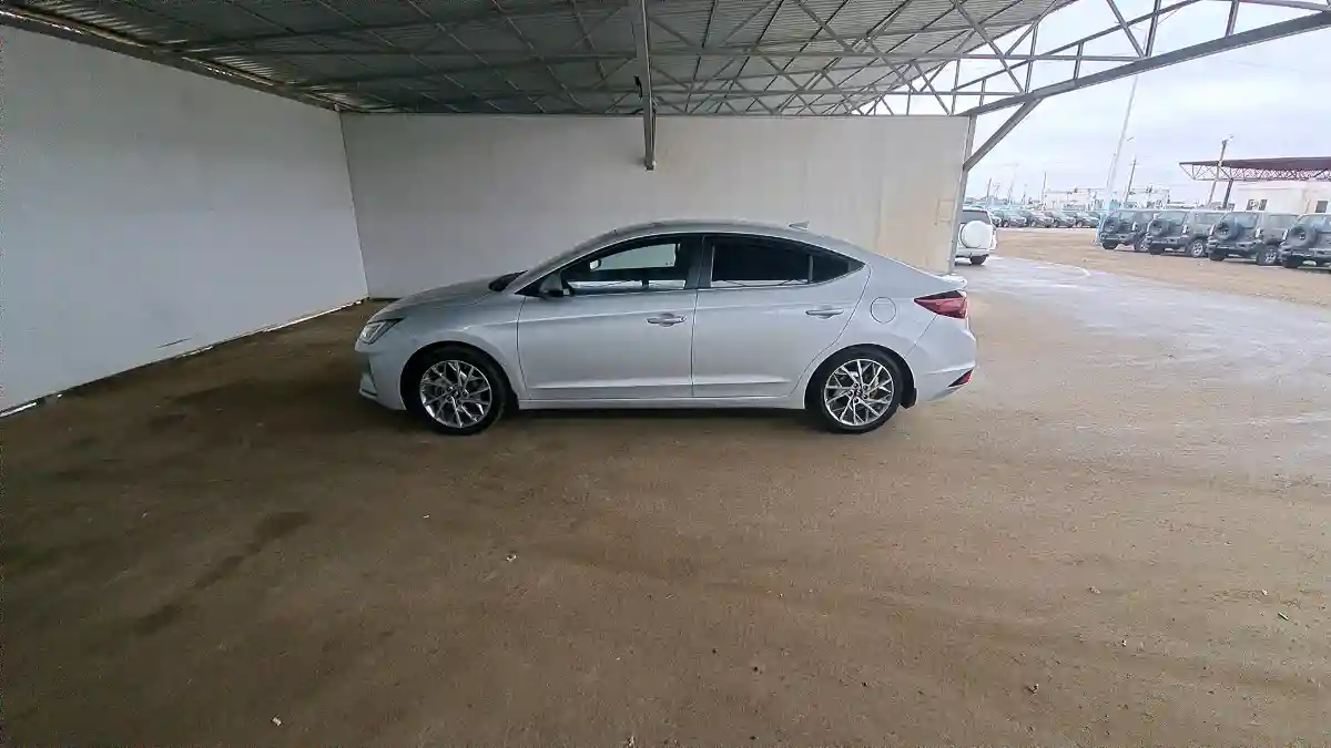 Hyundai Elantra 2019 года за 7 890 000 тг. в Кызылорда
