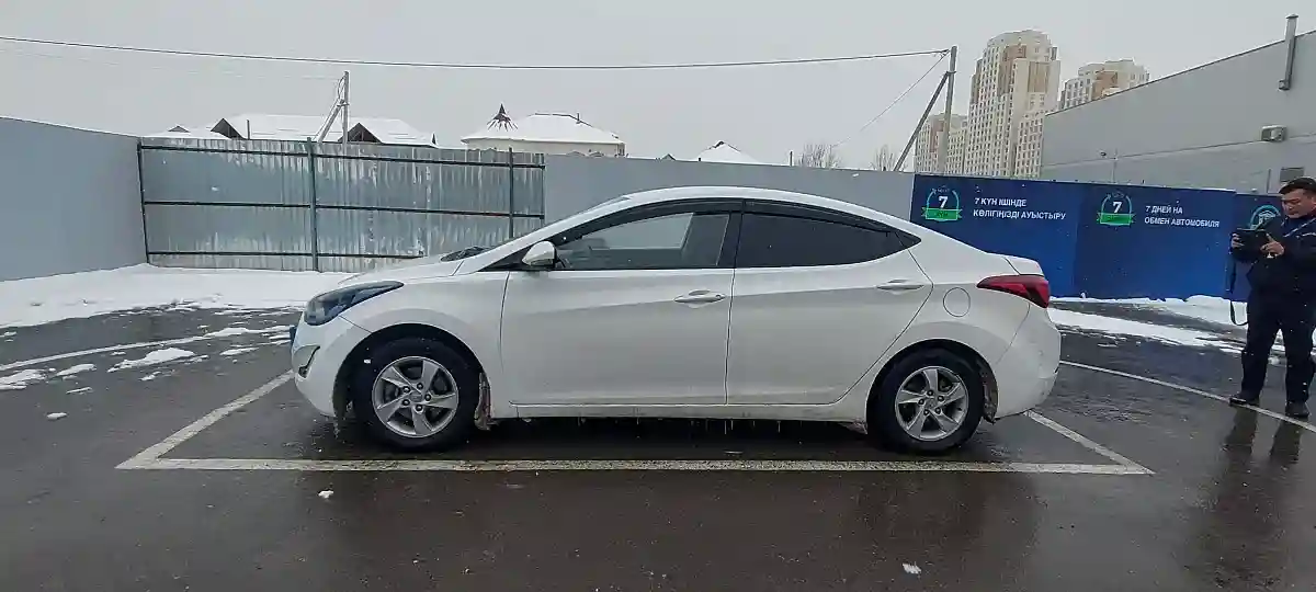 Hyundai Elantra 2015 года за 6 000 000 тг. в Шымкент