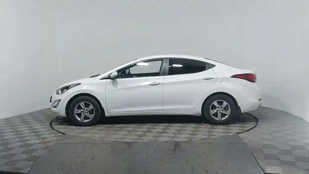 Hyundai Elantra 2015 года за 6 490 000 тг. в Астана