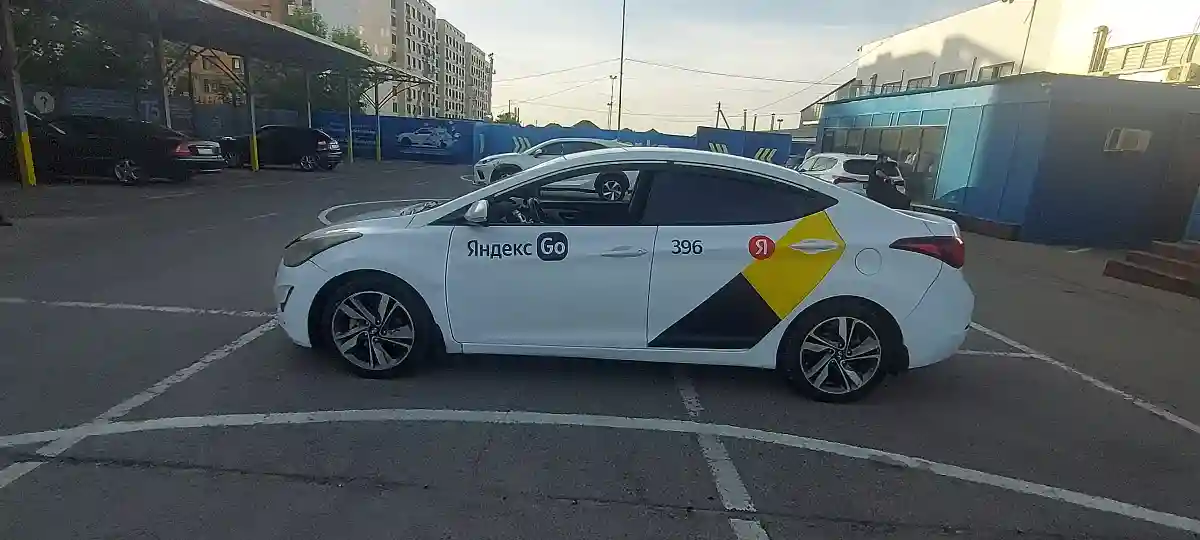 Hyundai Elantra 2015 года за 6 000 000 тг. в Алматы
