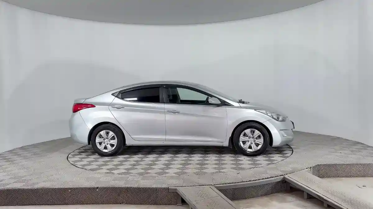 Hyundai Elantra 2012 года за 3 800 000 тг. в Караганда