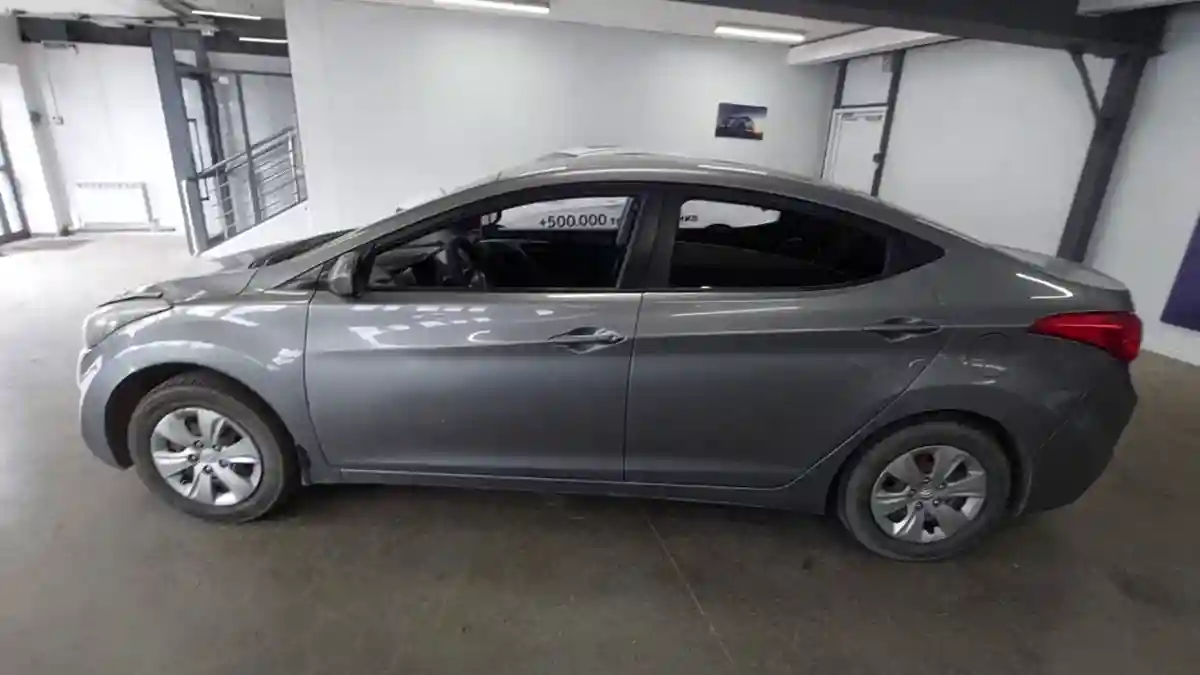 Hyundai Elantra 2013 года за 4 000 000 тг. в Астана