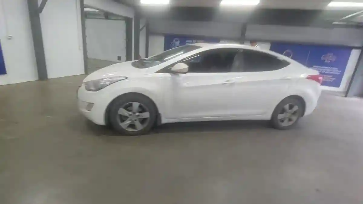 Hyundai Elantra 2012 года за 5 500 000 тг. в Астана