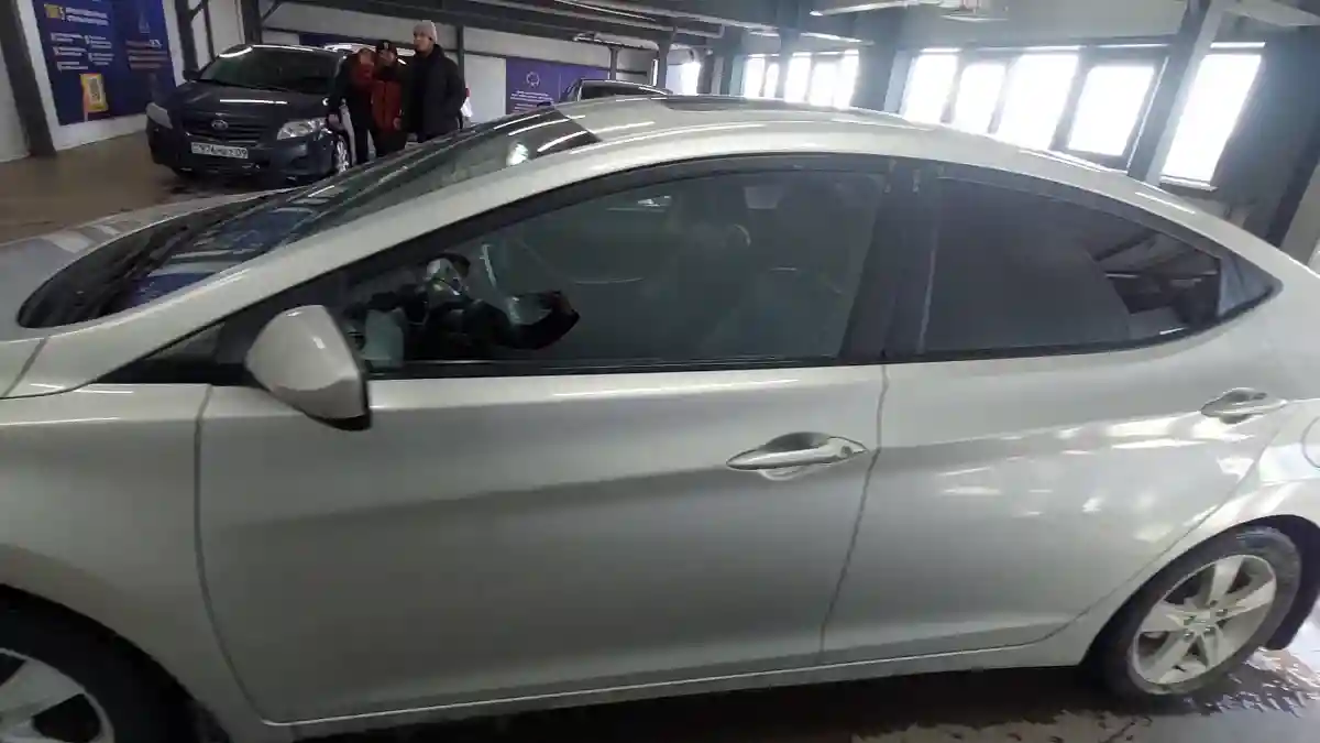 Hyundai Elantra 2013 года за 5 000 000 тг. в Астана