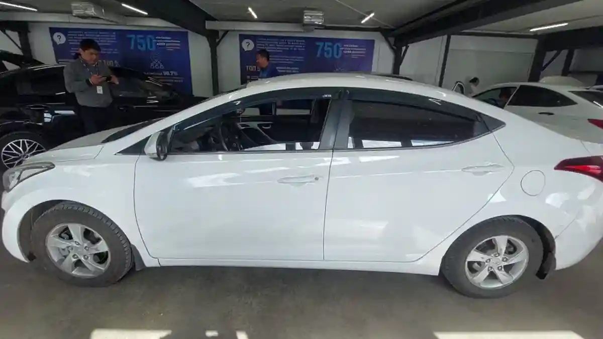 Hyundai Elantra 2014 года за 6 000 000 тг. в Астана