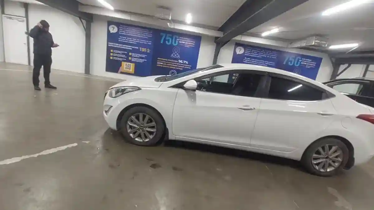 Hyundai Elantra 2016 года за 6 500 000 тг. в Астана