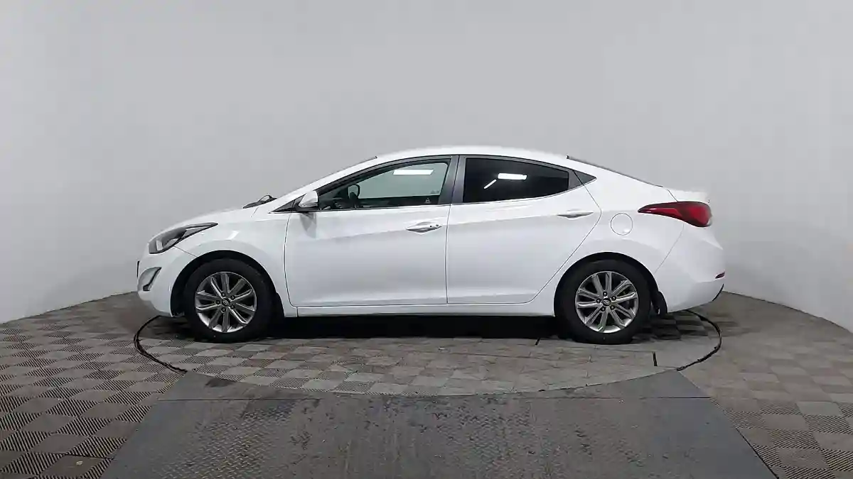 Hyundai Elantra 2016 года за 6 590 000 тг. в Астана