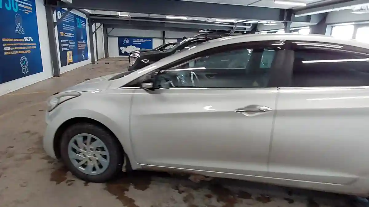 Hyundai Elantra 2015 года за 6 250 000 тг. в Астана