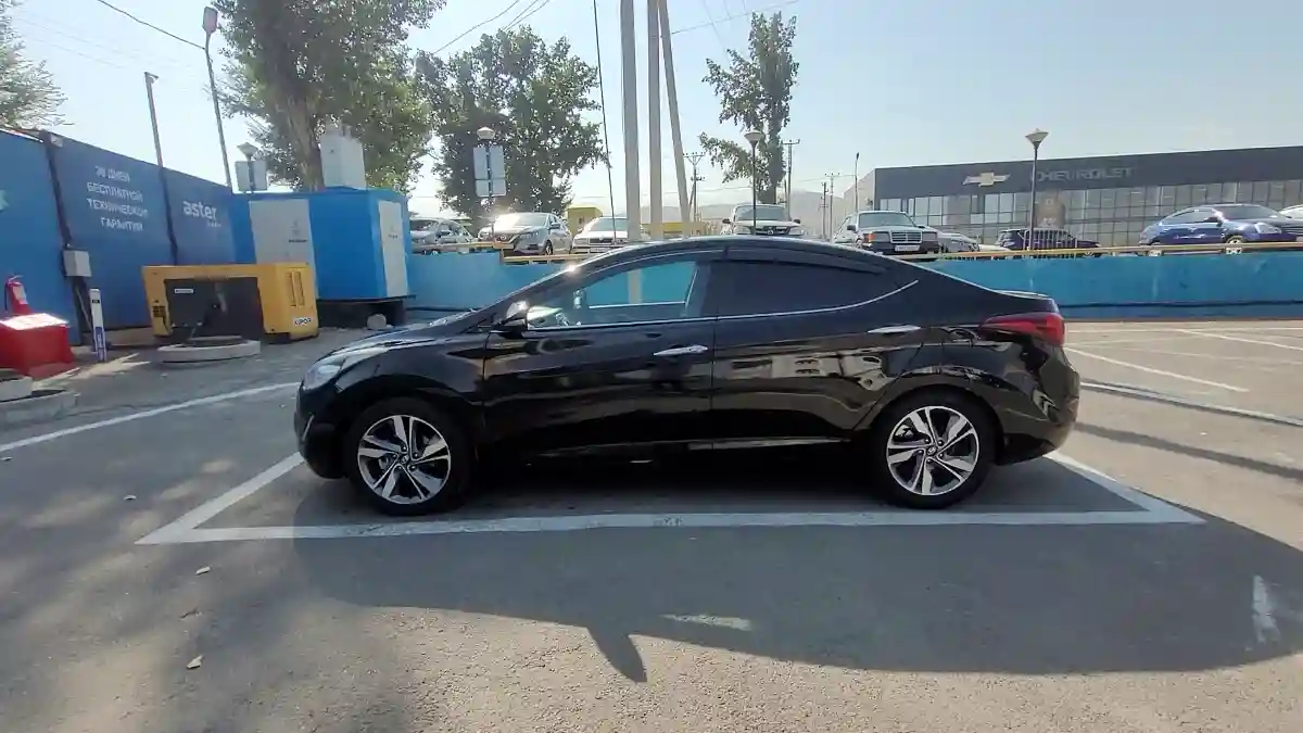 Hyundai Elantra 2015 года за 7 690 000 тг. в Алматы