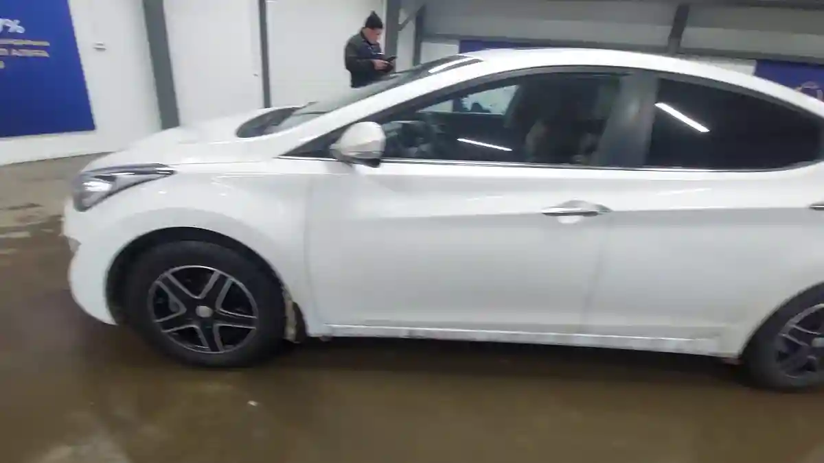 Hyundai Elantra 2015 года за 7 500 000 тг. в Астана