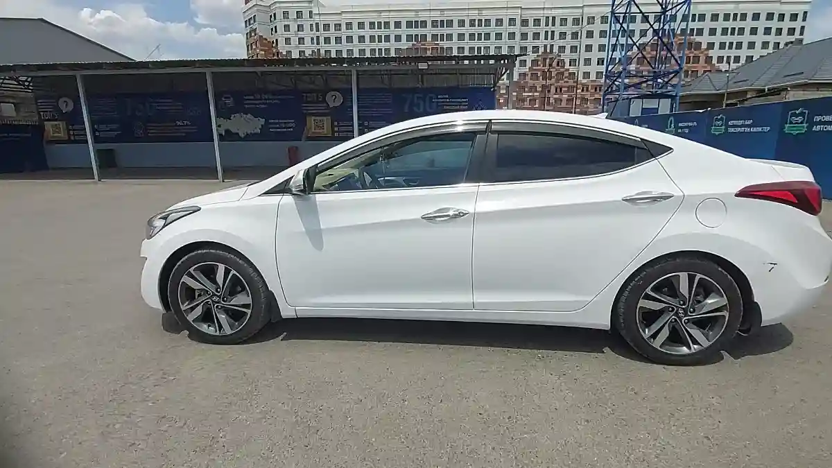 Hyundai Elantra 2015 года за 7 300 000 тг. в Шымкент