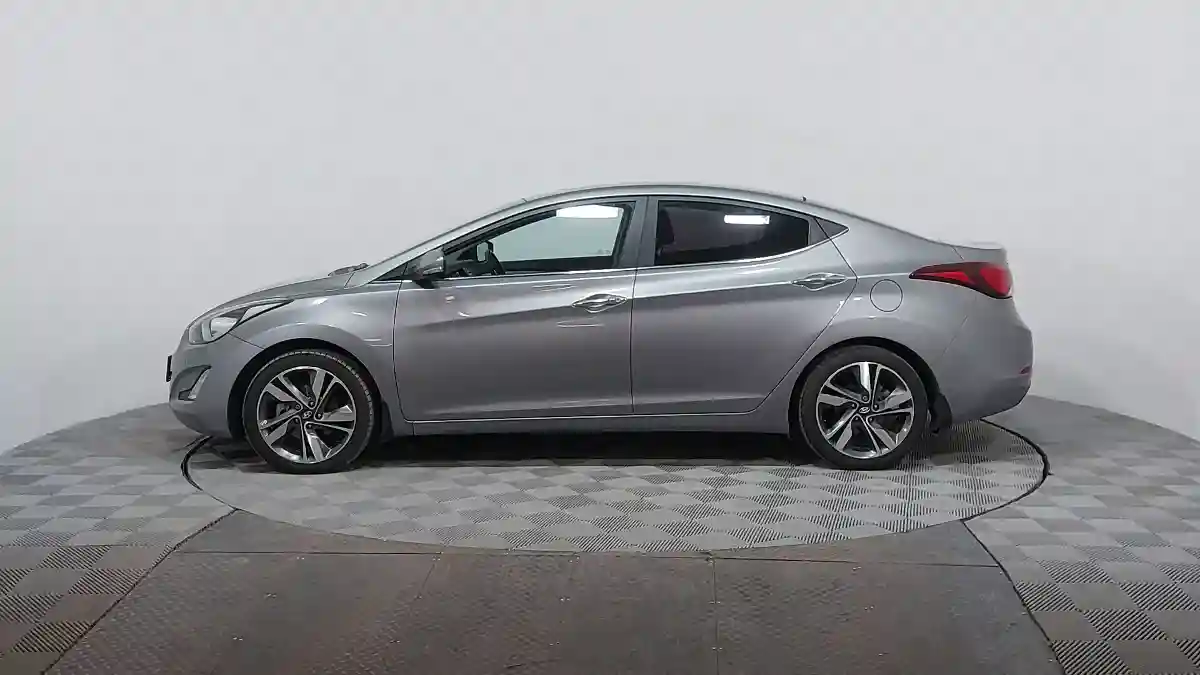 Hyundai Elantra 2015 года за 6 500 000 тг. в Астана